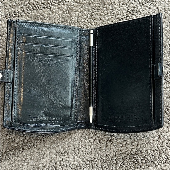 Franklin Covey Black Leather Wallet - Picture 2 of 5